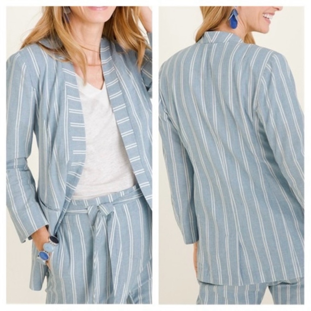 CHICOS Lightweight Striped Blazer. Light Blue & White. Size 2 (L/12).